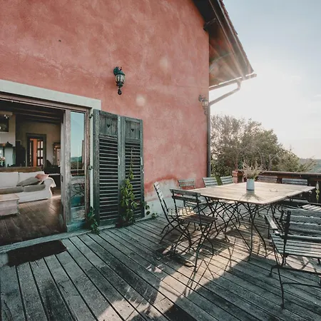 Hisa Vina Holiday home *